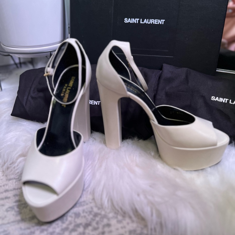 ✨ SALE✨YSL Jodie 95 Platform in Pearl